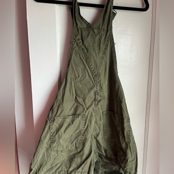 ARITZIA TNA Army Green Shortall Utility / Cargo Style Small - Picture 4 of 5